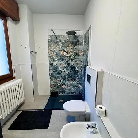 The Blue Sky With View Daire Pianello Del Lario