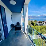 The Blue Sky With View Daire *